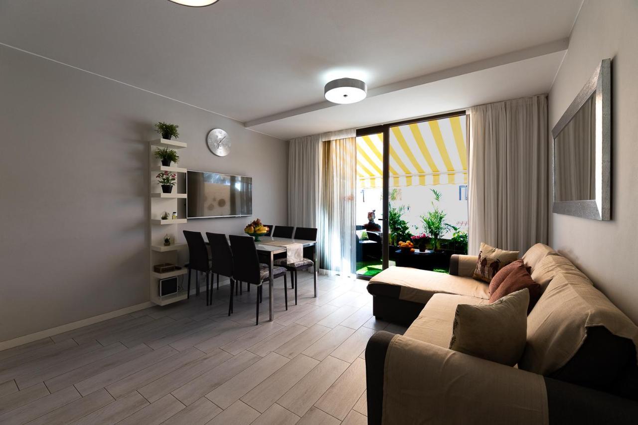 Beautiful Duplex In 3 Minutes Walking To The Beach In Playa De Las Americas Exteriör bild