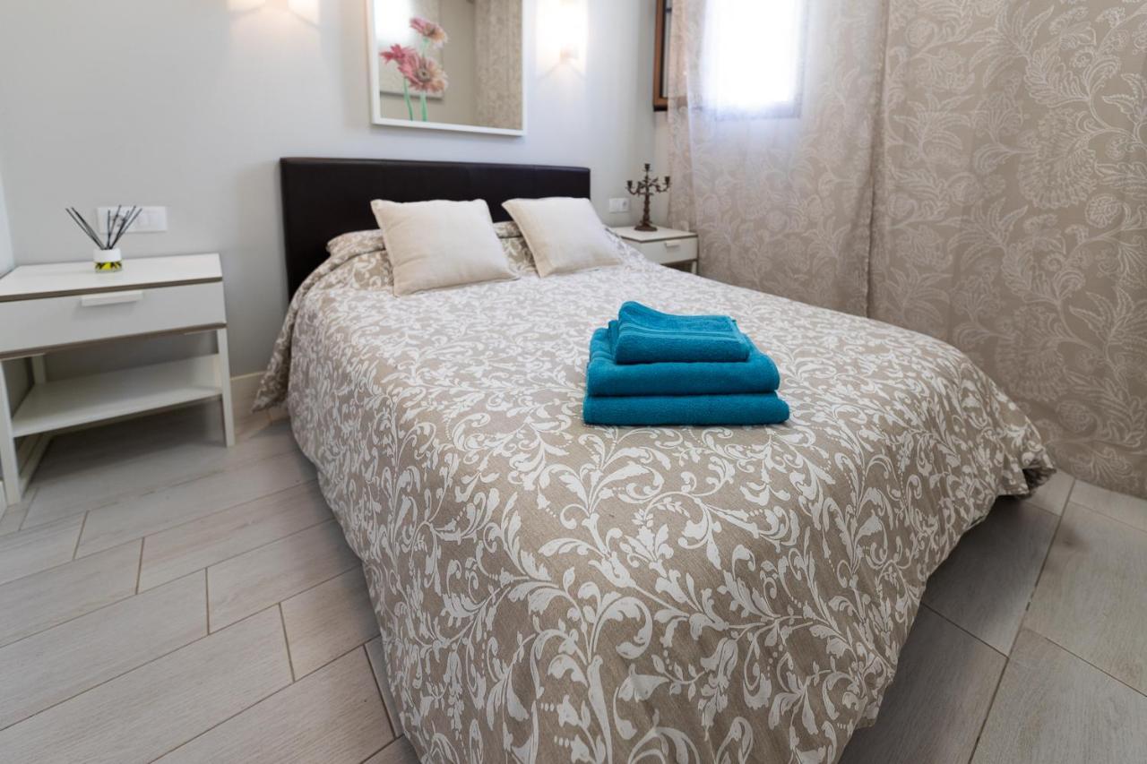 Beautiful Duplex In 3 Minutes Walking To The Beach In Playa De Las Americas Exteriör bild